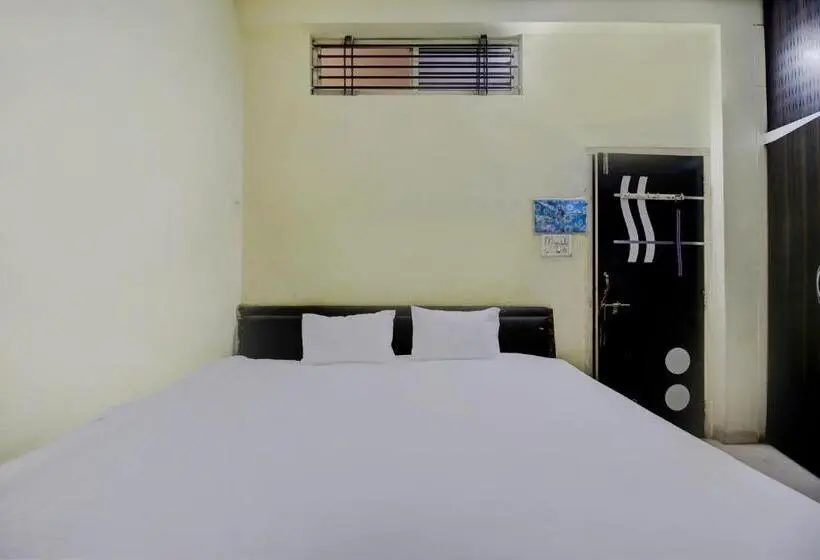トリプルクラシックルーム, Oyo Hotel Satyam Shree