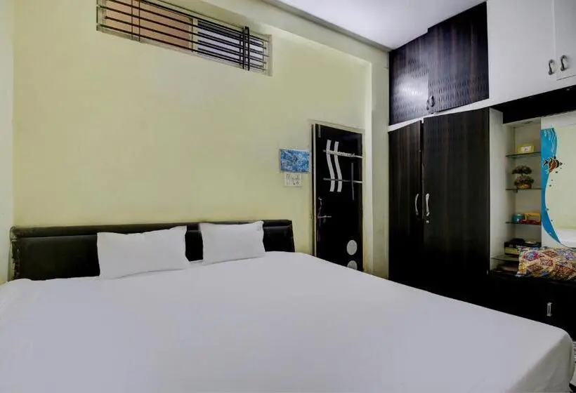 トリプルクラシックルーム, Oyo Hotel Satyam Shree