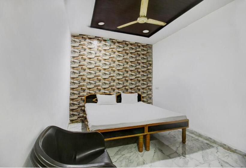 Трехместный Номер Классика, Oyo Hotel Satyam Shree