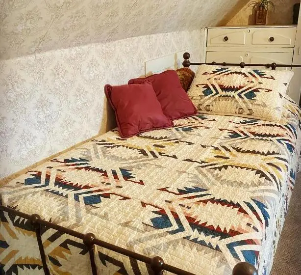 ファミリールーム, Pansy’s Parlor Bed & Breakfast
