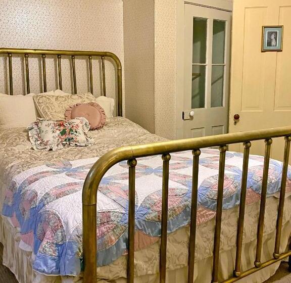 غرفة سوبيريور, Pansy’s Parlor Bed & Breakfast