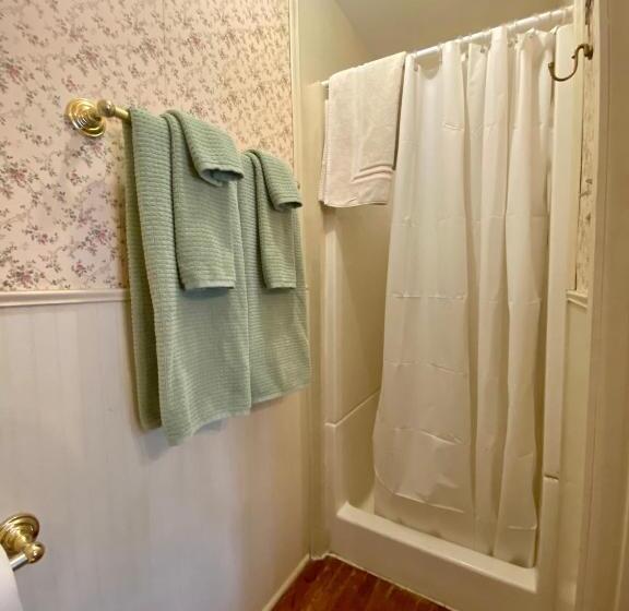 غرفة قياسية, Pansy’s Parlor Bed & Breakfast