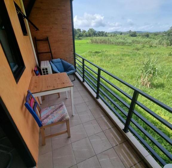 Номер Стандарт с Балконом, Baanbaan Homestay