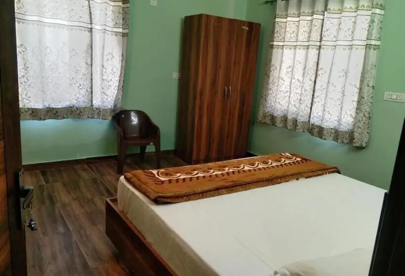 バルコニー付きデラックスルーム, Crescent Moon Homestay
