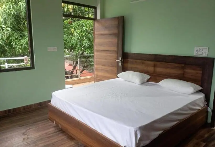 バルコニー付きデラックスルーム, Crescent Moon Homestay
