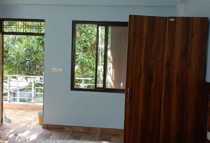 バルコニー付きデラックスルーム, Crescent Moon Homestay