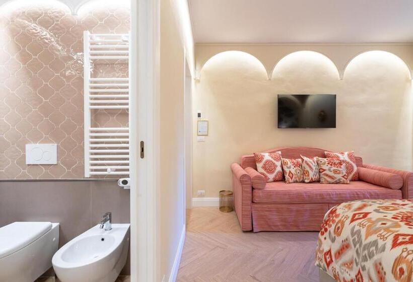 اتاق لوکس سه تخته, La Dimora Del Mercante Residenza D Epoca