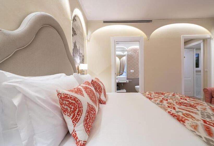 اتاق لوکس سه تخته, La Dimora Del Mercante Residenza D Epoca