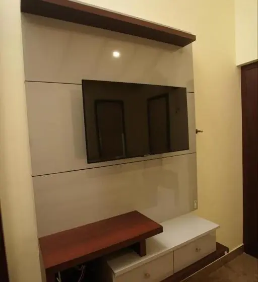 Perhesviitti, Pabis Luxurious Stay