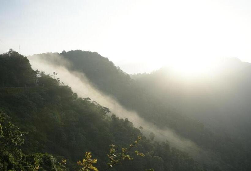 Люкс с Балконом, Pabis Luxurious Stay