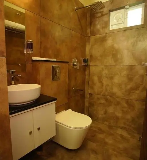 Sviitti Parveke, Pabis Luxurious Stay