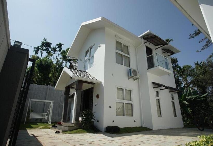 Люкс с Балконом, Pabis Luxurious Stay