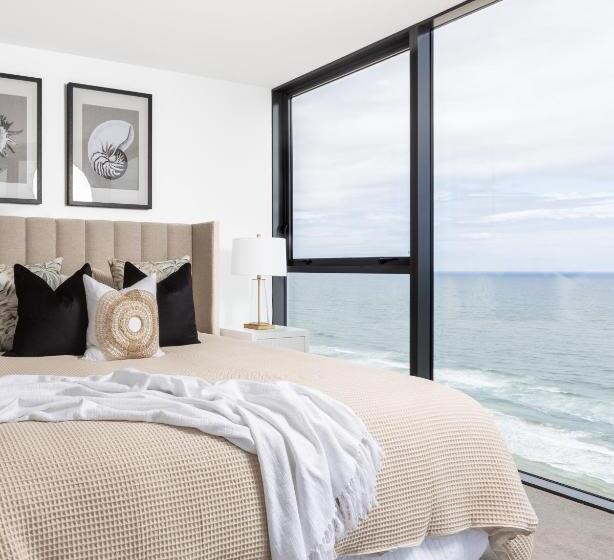 Апартаменты 3 Спальни, Sandbar Burleigh