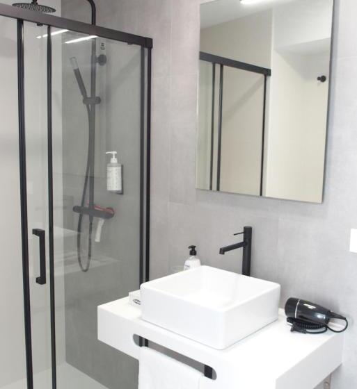 침실 2개 아파트, Torre Solana 41