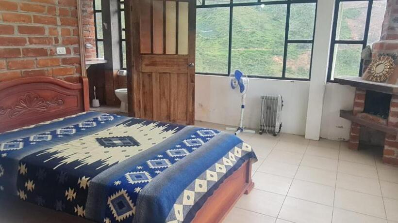 استودیوی استاندارد, Pineal Hampi Huasi