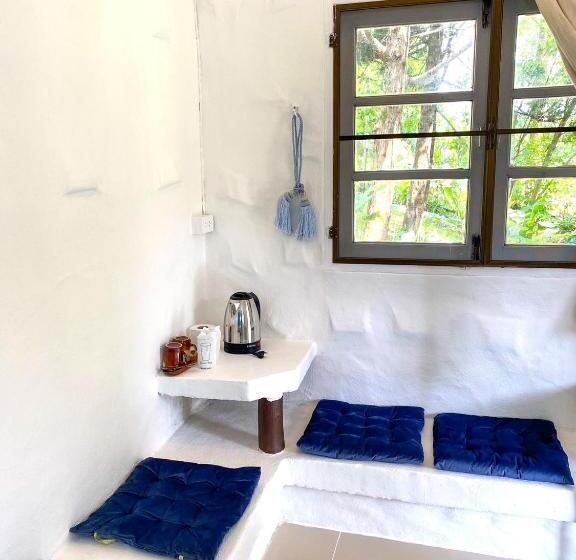 발코니가 있는 스위트, เนริสารีสอร์ท เขาค้อ