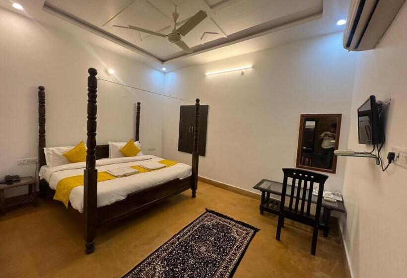 Quarto Deluxe, Dara & Camel Safari