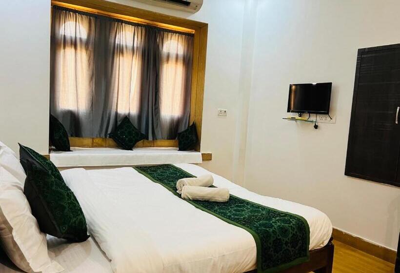 חדר סטנדרט, Dara & Camel Safari