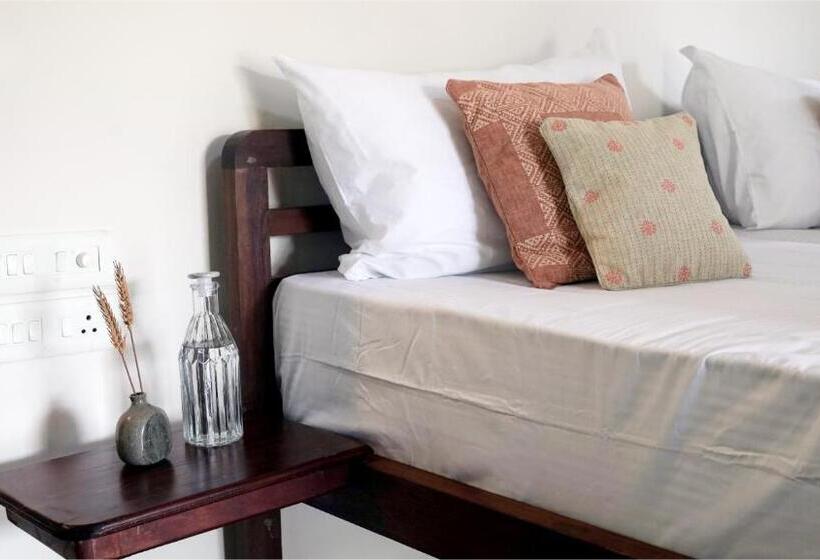 סוויטת ג'וניור, Lahe By Loka