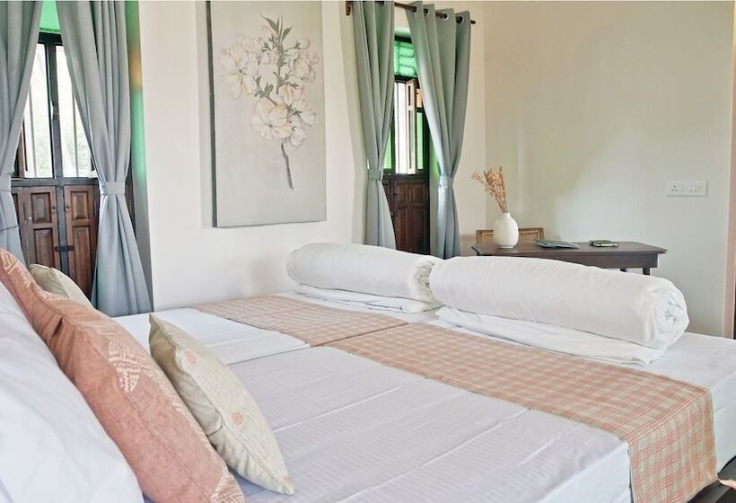 סוויטת ג'וניור, Lahe By Loka