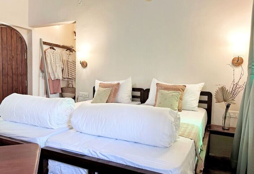 סוויטת ג'וניור, Lahe By Loka