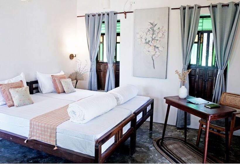 סוויטת ג'וניור, Lahe By Loka