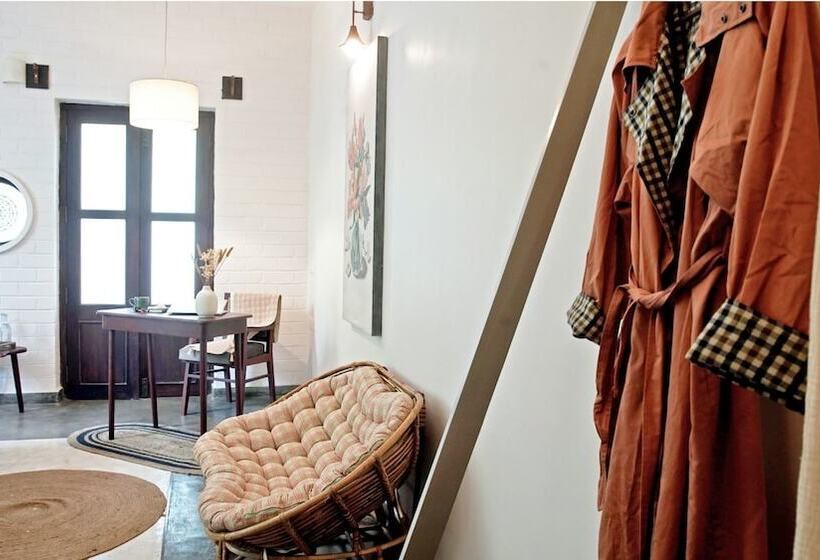 סוויטה דלוקס, Lahe By Loka