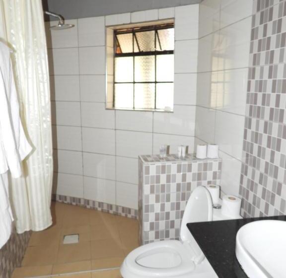 سوییت خانوادگی, Lake Elementaita Sirville Lodge