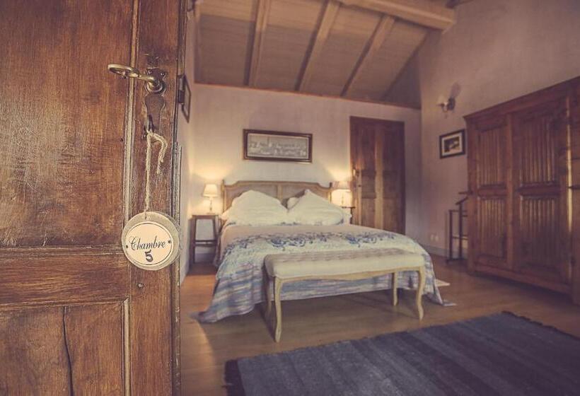 Полулюкс с Балконом, Relais Di Charme Frazione Chiavolino