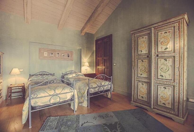 Полулюкс с Балконом, Relais Di Charme Frazione Chiavolino