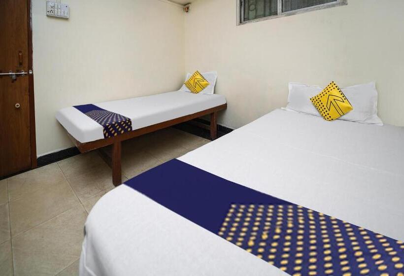 חדר קלאסי לשלושה, Spot On Shree Purohit Lodge