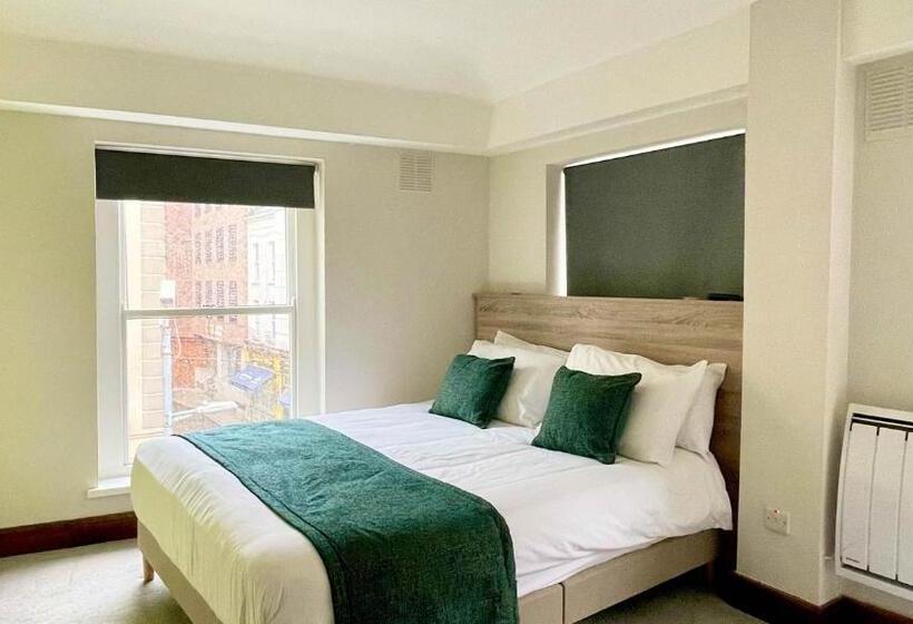 חדר סטנדרט, The Auld Dubliner