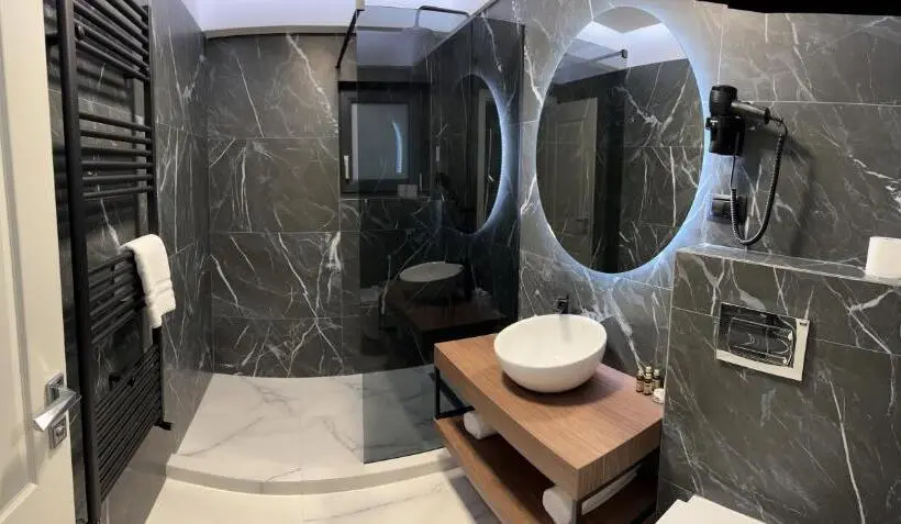 キングサイズベッドのスタンダードルーム, Monarc Boutique Aparthotel   Self Check In