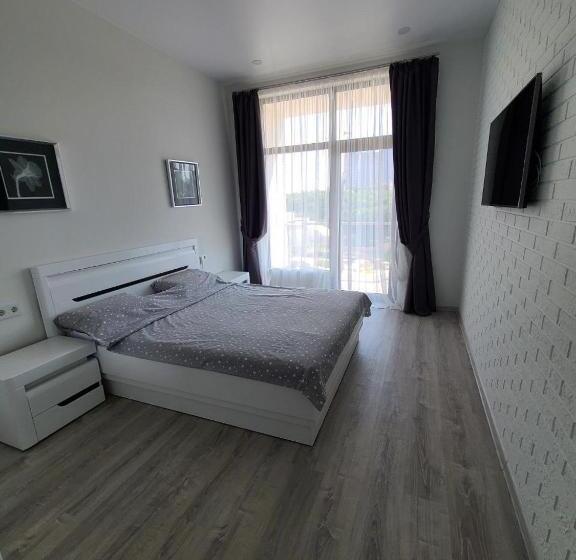 سوئیت با تخت بزرگ, апартаменты в аркадии Arcadia Sky Apartments