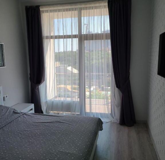 سوئیت با تخت بزرگ, апартаменты в аркадии Arcadia Sky Apartments