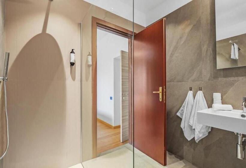 スタンダードトリプルルーム, Easy Stay Terni