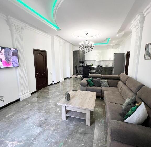 شقة غرفة واحدة مطلة على حمام السباحة, Ashtarak Tun