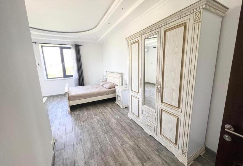 شقة غرفة واحدة مطلة على حمام السباحة, Ashtarak Tun