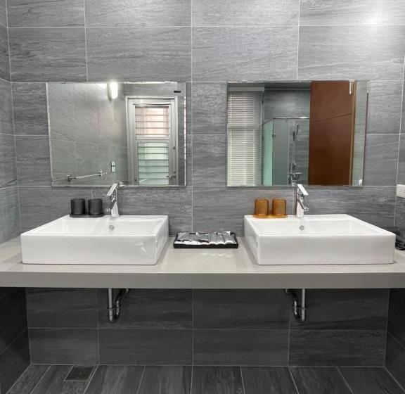 Quarto Familiar, Luodong Warm House