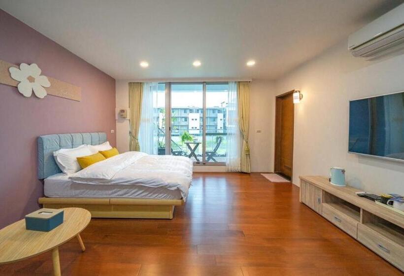 Quarto Deluxe com Balcão, Luodong Warm House