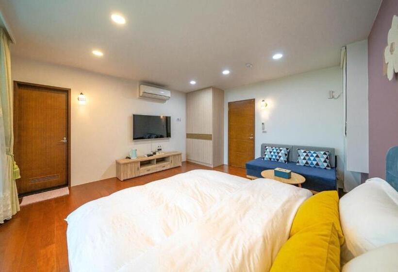 Quarto Deluxe com Balcão, Luodong Warm House