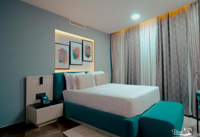 חדר דחוקס עם מיטת קינג, Fasq