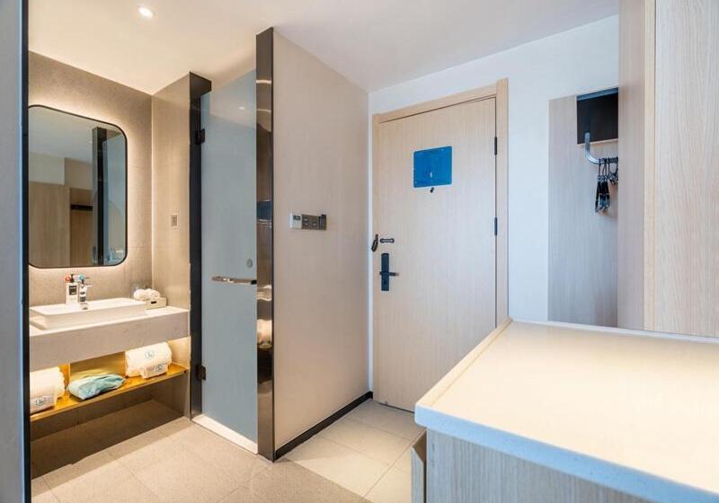 スタンダードルーム, Lanou Zibo Yiyuan Zhenxing Road