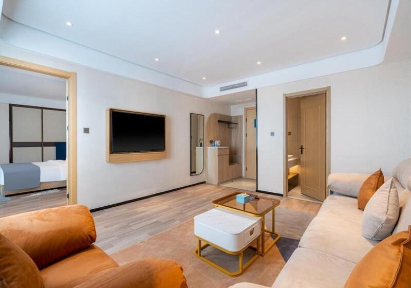 デラックススイート, Lanou Zibo Yiyuan Zhenxing Road