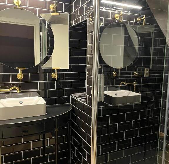 סוויטה דלוקס, Le Vieux Cèdre Grand Place