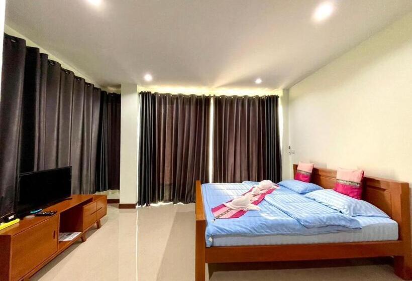 חדר דלוקס עם מרפסת נוף לים, Triple O Phala Beach