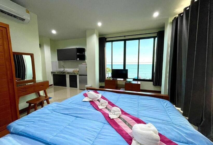 חדר דלוקס עם מרפסת נוף לים, Triple O Phala Beach