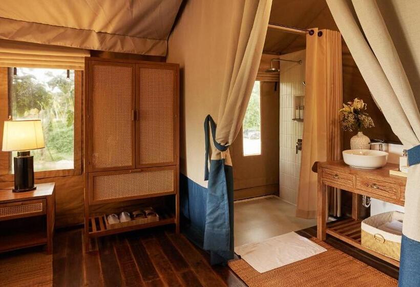 חדר דלוקס, Visama Mae Chan