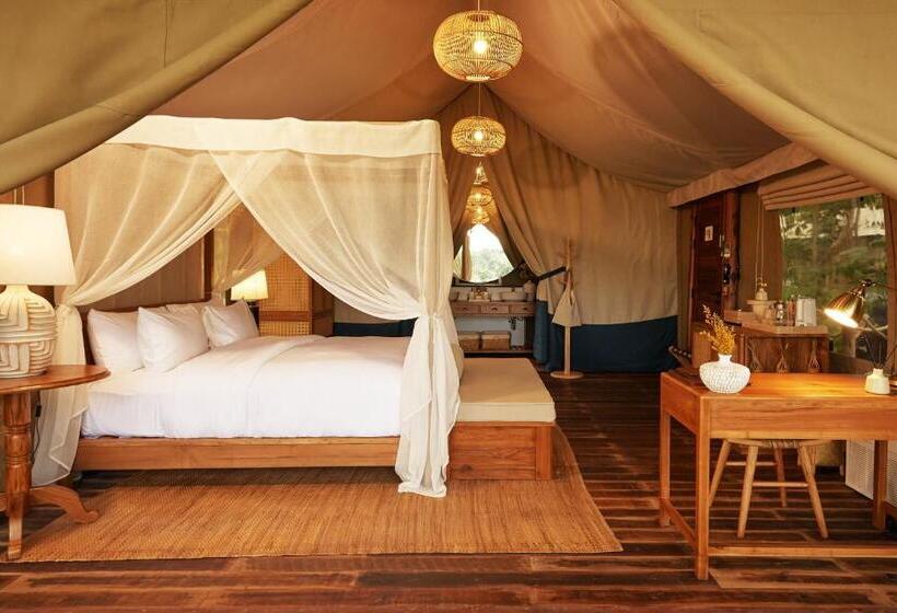 Family Suite, Visama Mae Chan