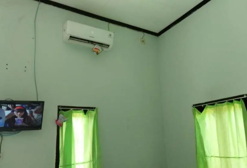 Deluxe Rum, Wisma Almadina Syariah
